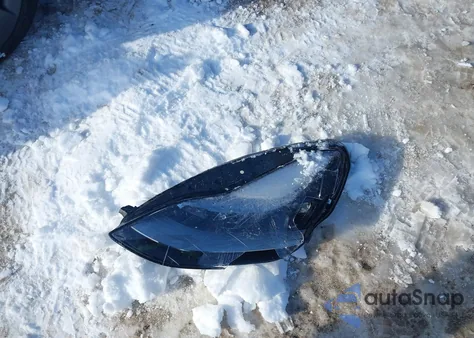 2022 Tesla Model Y Performance Dual Motor All-Wheel Drive z USA, uszkodzony, nr VIN 7SAYGDEF9NF383287